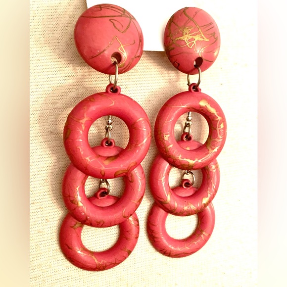 Vintage :: Pink Dangle Hoop Earrings 80s Gold Pink Barbiecore Retro 4” 3 Hoops - Picture 5 of 7